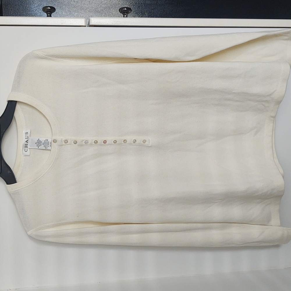 Chaus Winter White Pullover sweater